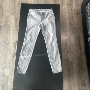 🍍3 for $30 | Lauren Conrad Super Skinny Gray Jeans Raw Hem Size 6